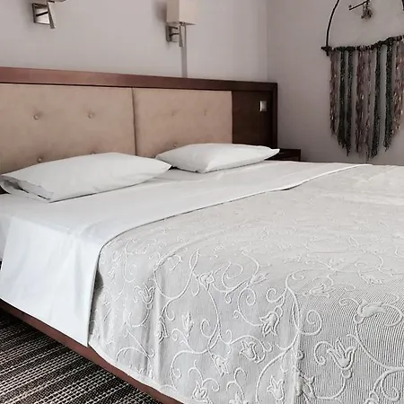 Calypso Aparthotel 4*