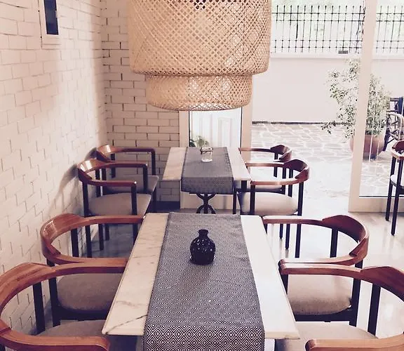 Calypso Aparthotel 3*