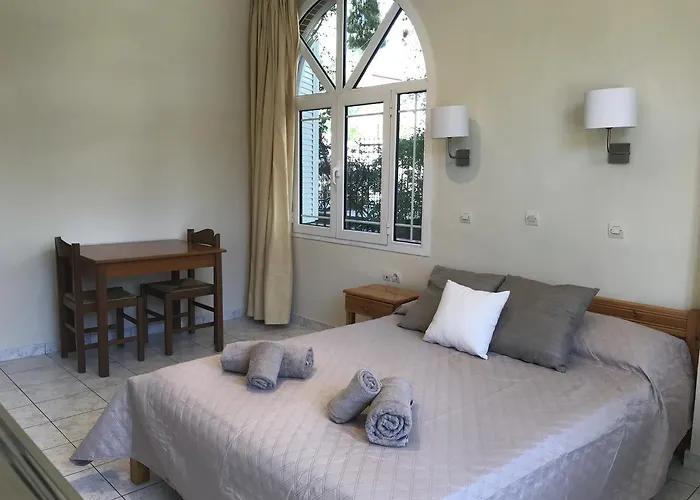 Calypso Aparthotel Loutra Edipsou (Evia)